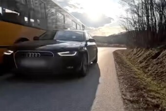 Húzós, mit úszott meg a biciklis a kanyarban előző audis miatt