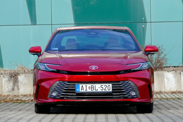 Fogyaszt úgy a hibrid, mint egy dízel? 23