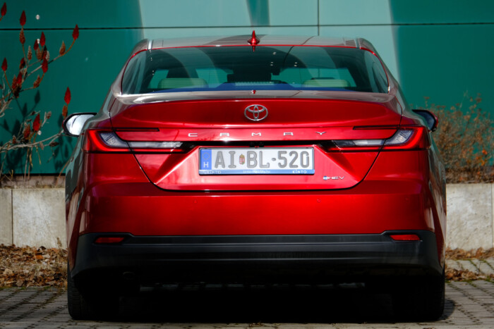 Fogyaszt úgy a hibrid, mint egy dízel? 16