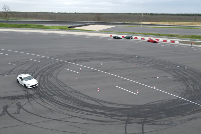 Olyan vezetői engedélyt szerezhetsz itthon, amilyet még soha 13