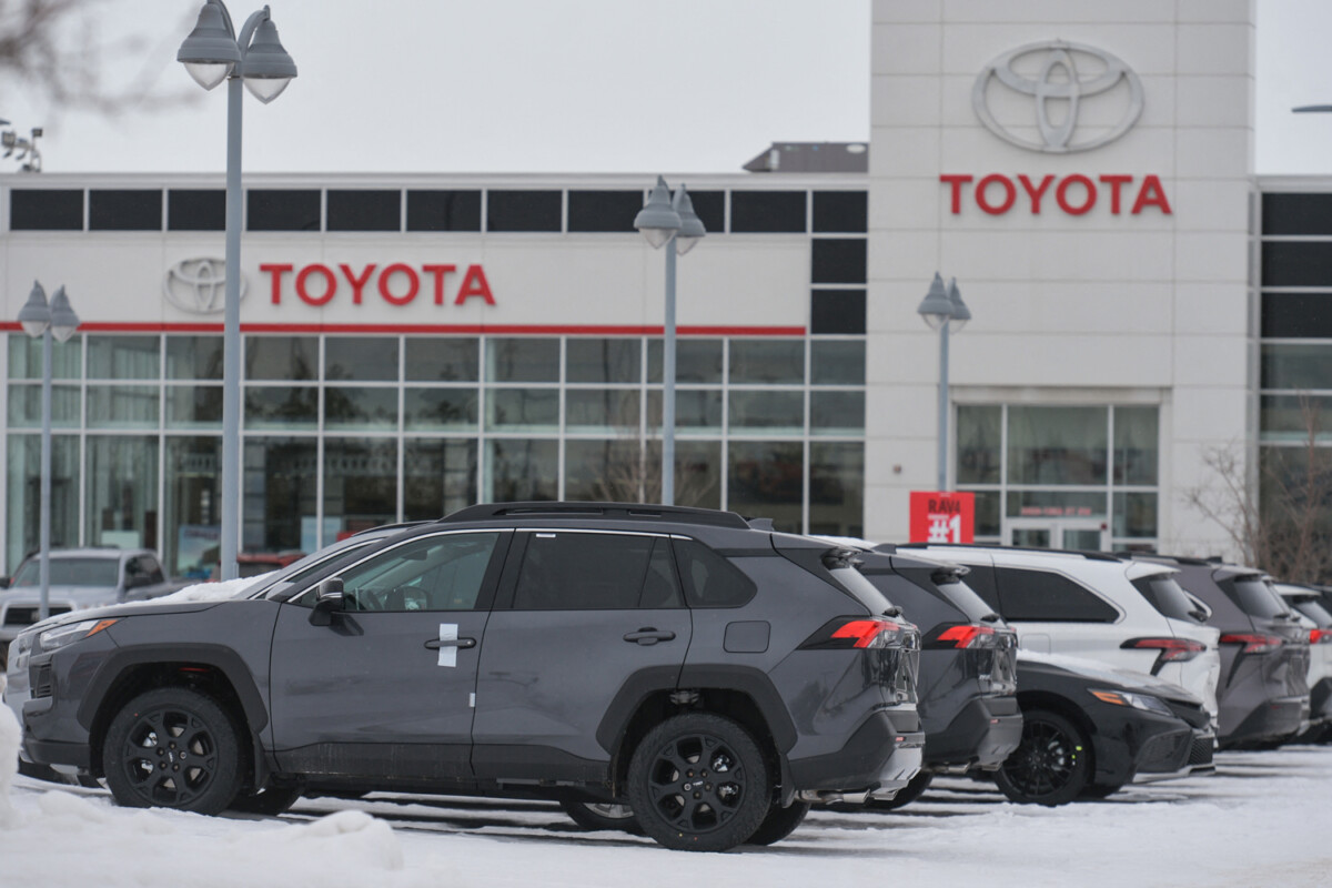Csökkent, de brutális a Toyota eladása