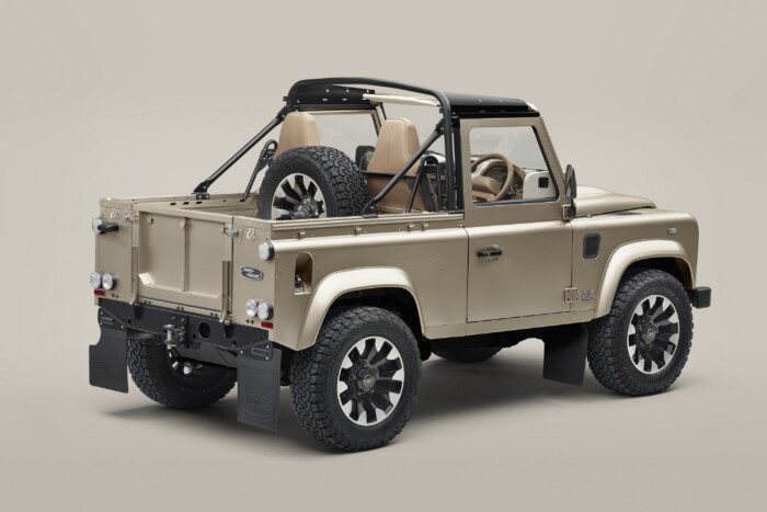 90 millió ez az öreg pick-up, pedig teteje sincs 10 | Vezess 90 millió ez az öreg pick-up, pedig teteje sincs 10