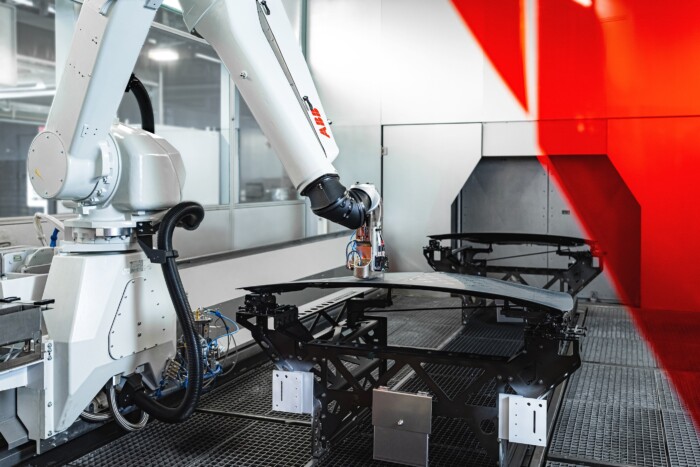 Ez a luxuskabrió olyat tud, mint egy autó sem a világon 9