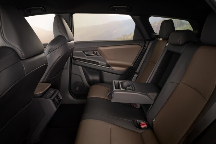 Újabb nagy SUV jön a Toyotától 9