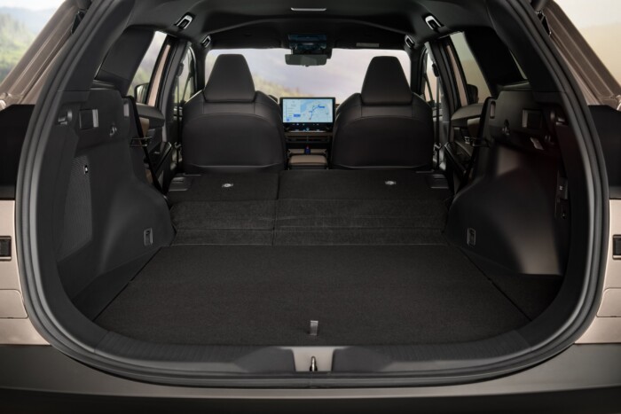 Újabb nagy SUV jön a Toyotától 8