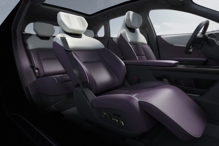 Új SUV jön a Mazdától 7