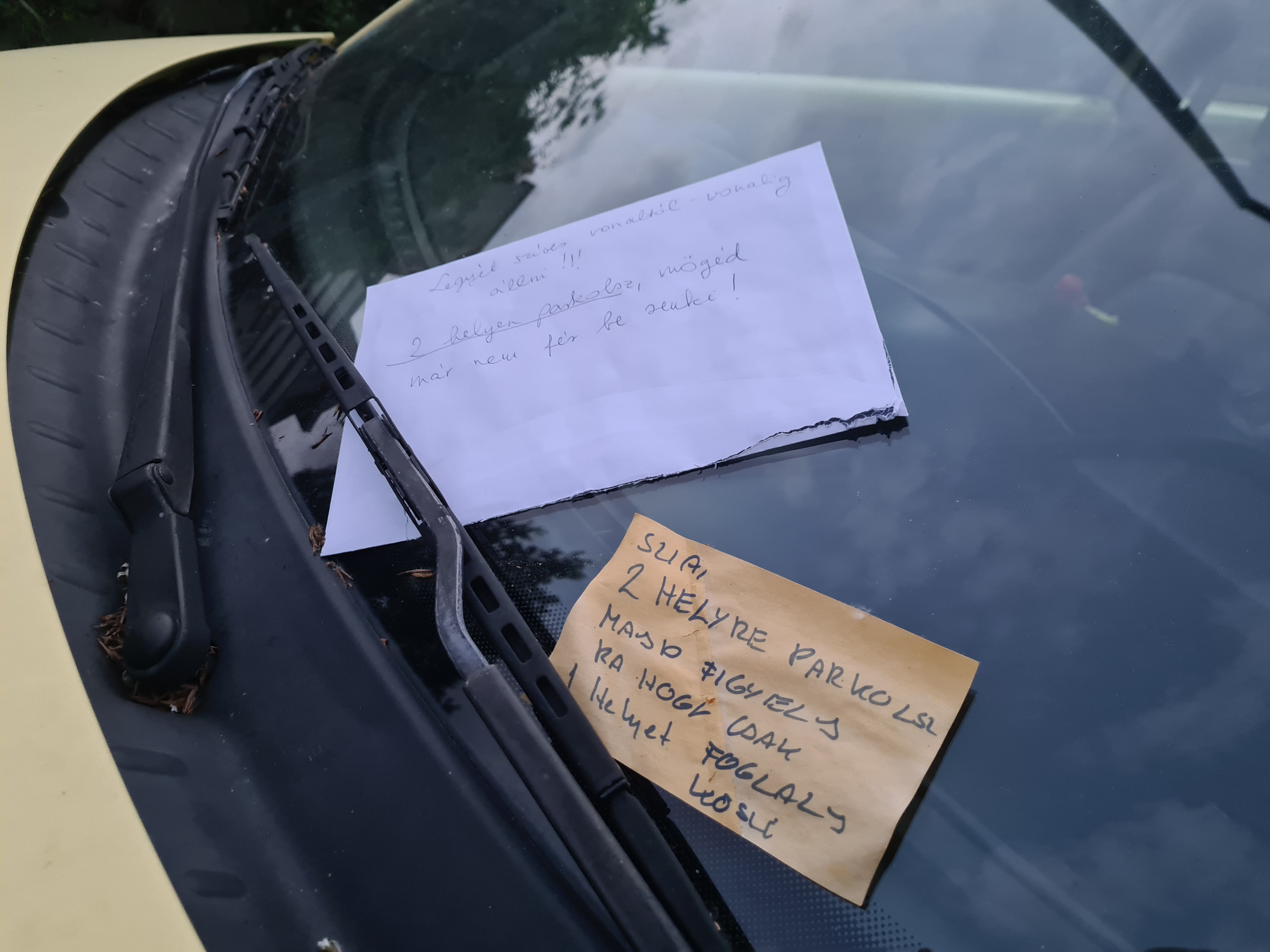 Meglepő üzengetés egy budapesti parkolóban 2