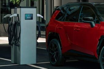 Villanyautóval okosították fel ezt a hibridet