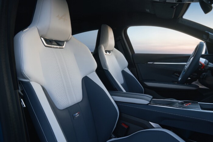 Családoknak épített sportautót az Alpine 16