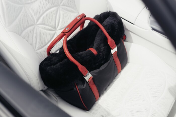 Ez a luxuskabrió olyat tud, mint egy autó sem a világon 12