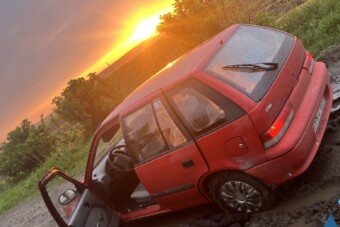 A sár kapta el a menekülőket Jászfényszarunál