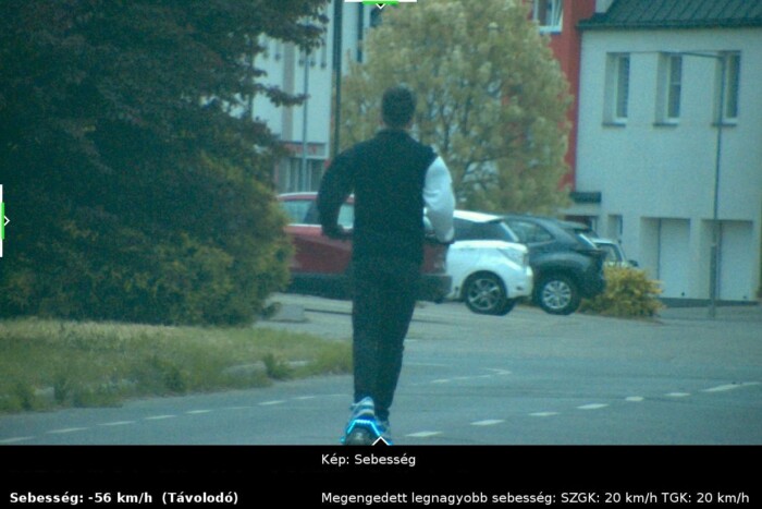 Annyival száguldott egy magyar rolleres, hogy lefotózta a traffipax 1