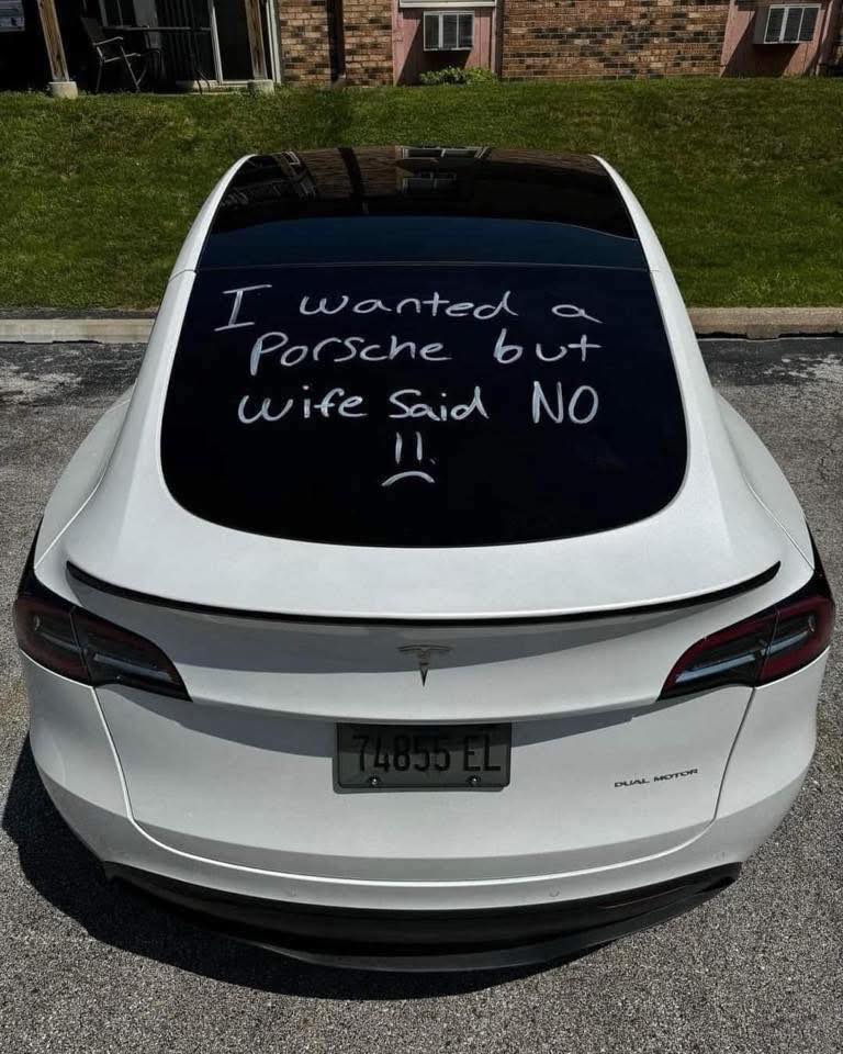 Egy férj szomorú üzenetet írt autója hátsó ablakára 1