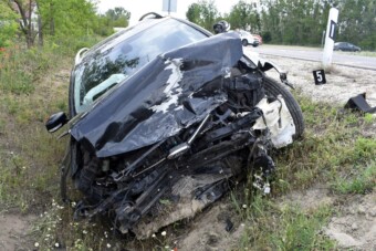 A lehető legtöbb szabályt megszegte, súlyos balesetet okozott az 54-esen