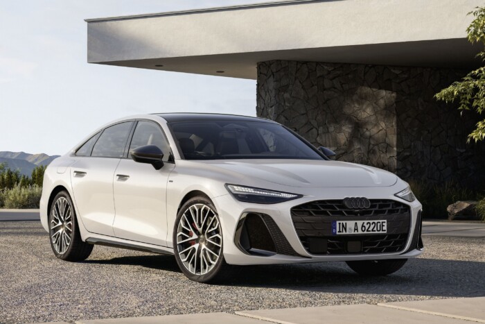 Már konnektorról is tölthető a legújabb Audi 8