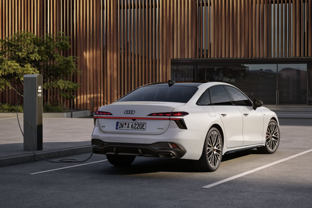 Már konnektorról is tölthető a legújabb Audi