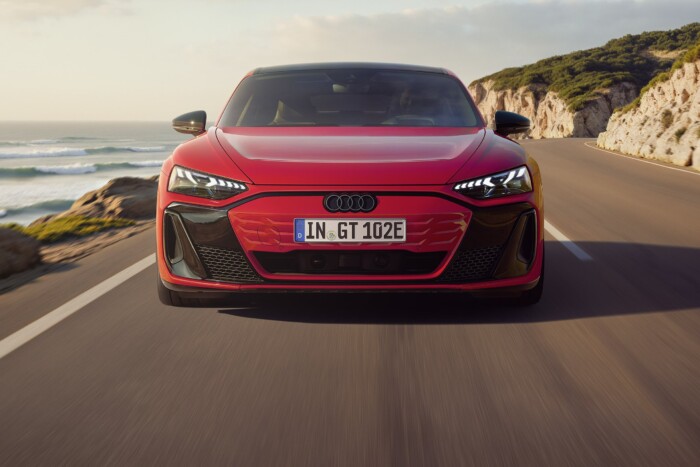 Olcsóbb testvért kapnak a legdrágább Audik 6 | Vezess Olcsóbb testvért kapnak a legdrágább Audik 6