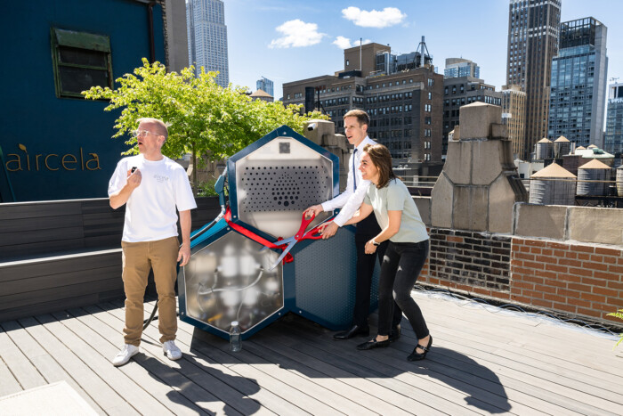 Itt van a gép, ami levegőből készít benzint