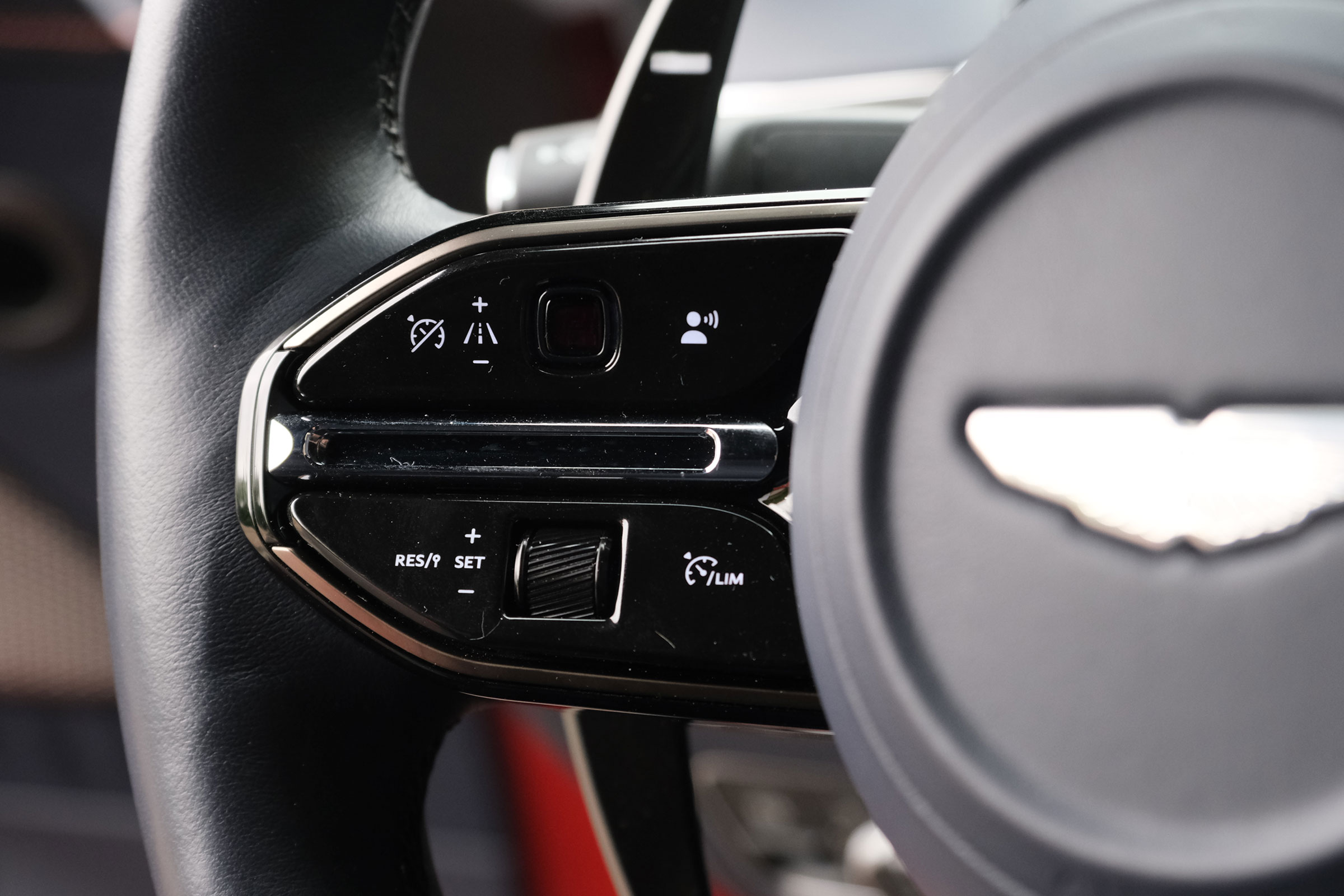astonmartinvantage_beslok-27 | Vezess | Vezess