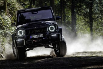 Az akadályokon és a jó ízlésen is átgázol ez a terepjáró