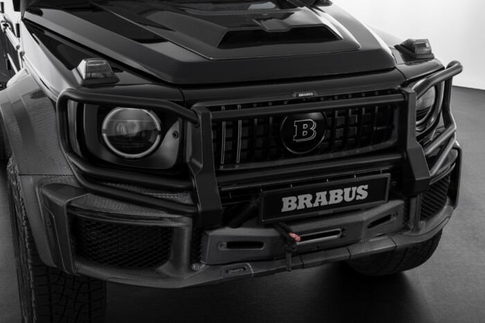 Az akadályokon és a jó ízlésen is átgázol ez a terepjáró 8 | Vezess Az akadályokon és a jó ízlésen is átgázol ez a terepjáró 8