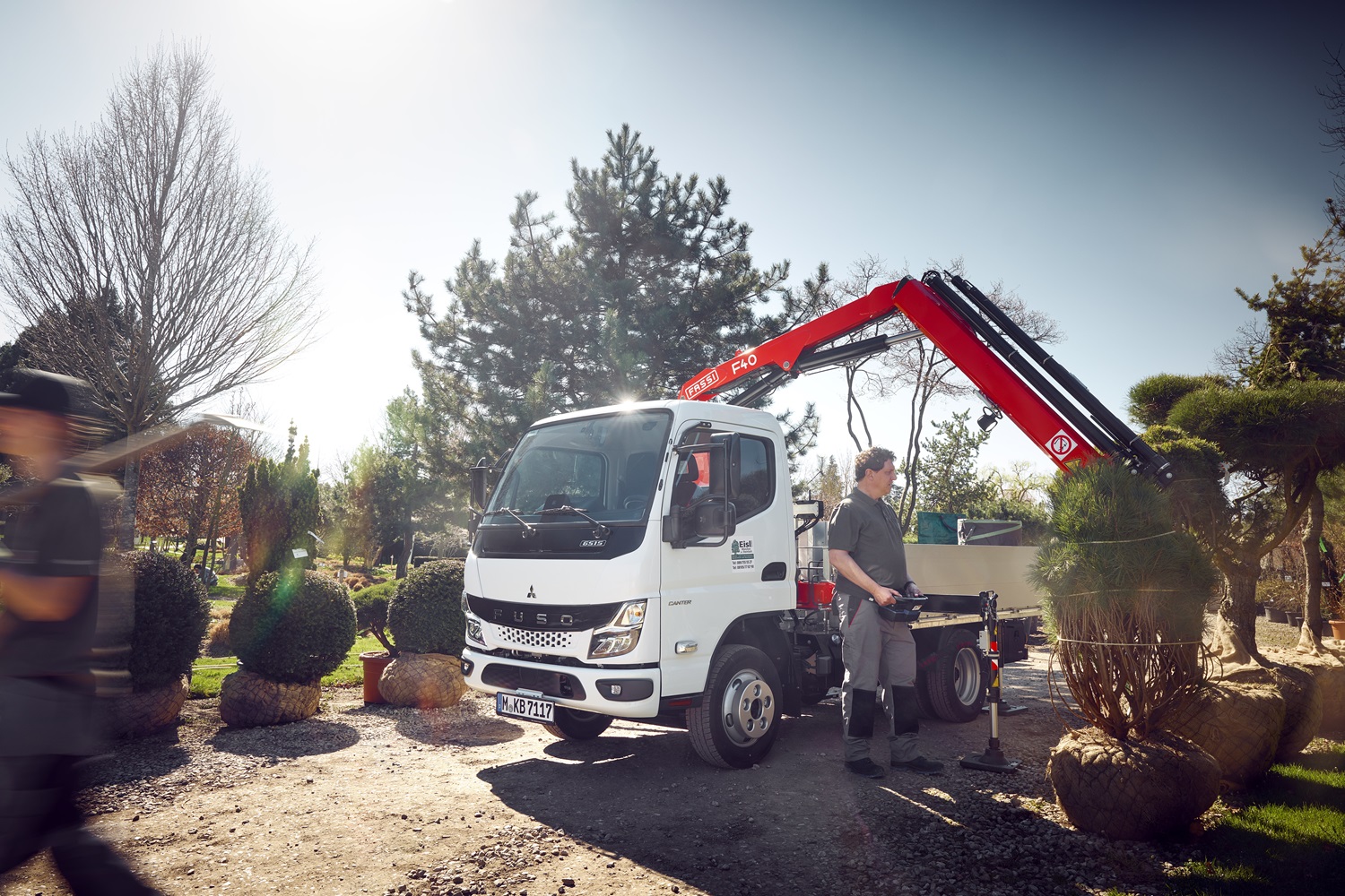 Daimler Truck-Marke FUSO auf der bauma 2025 Neue Varianten des eCanter für den Einsatz im Baugewerbe sowie im Garten- und Landschaftsbau Daimler Truck brand FUSO at bauma 2025 New additional eCanter variants for construction and gardeninglandscaping i | Vezess | Vezess