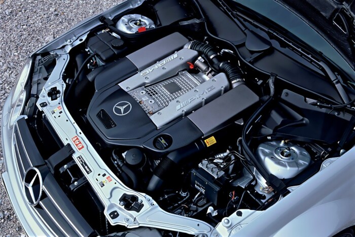 20 éves az egyik legkeményebb nyitott Mercedes 7