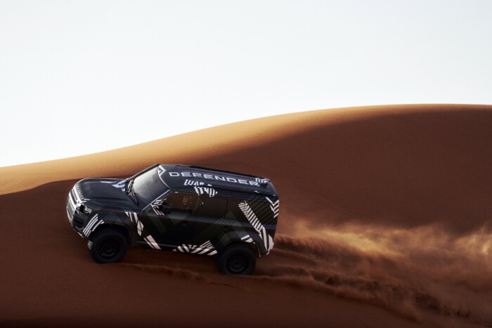 Vadonatúj márkával tér vissza Mr. Dakar 10