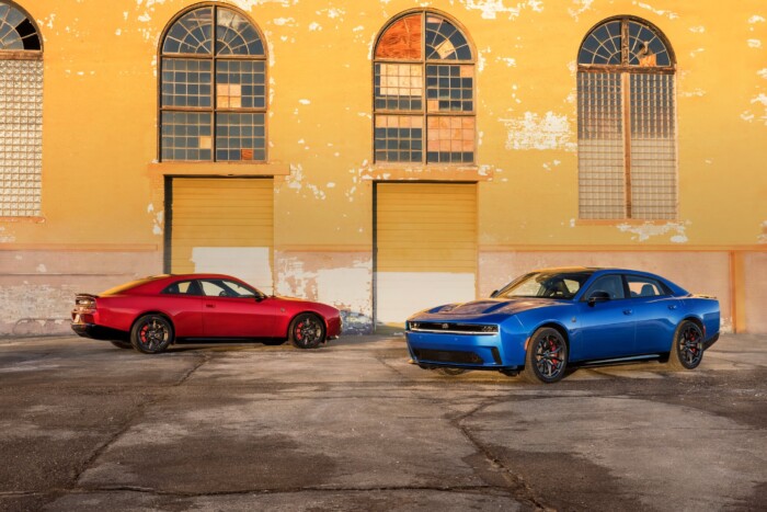 Visszatér az ikonikus izomszedán 6