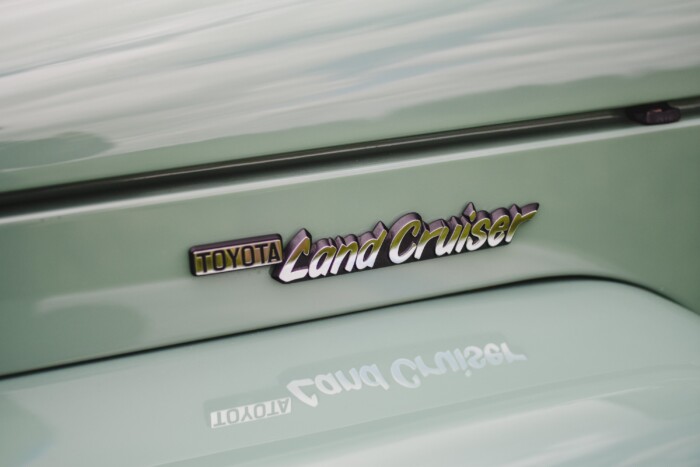 Tesla-szív dobog ebben az öreg Toyotában 8 | Vezess Tesla-szív dobog ebben az öreg Toyotában 8