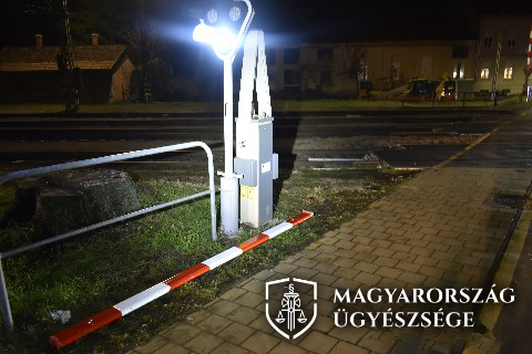 Megpihent. Veszélybe sodorta a közlekedőket 1