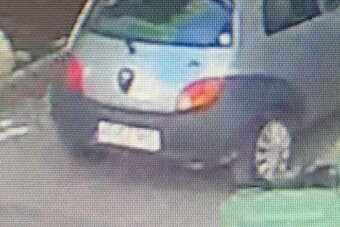 Bátor gyalogos állította meg a rendőrök elől menekülő autóst