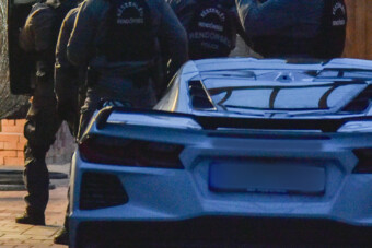 Kőkemény izomautót foglaltak le Szolnokon a rendőrök