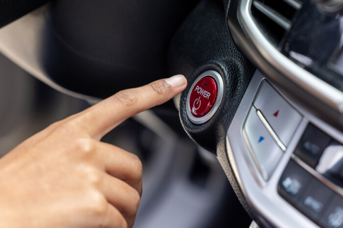 Minden autósnak tudnia kell ezt a trükköt, akinek kulcs nélkül indul az autója