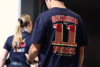 F1: Meglepő csapattal hozták hírbe Perezt