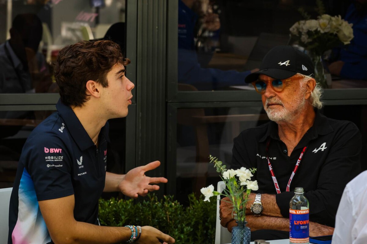 F1: Bejelentették a szezon első pilótacseréjét