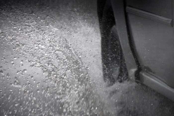 10 tuti tipp, hogy életben maradj szakadó esőben 1