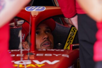 F1: Hamilton kimondta, mi a baja a Ferrarival