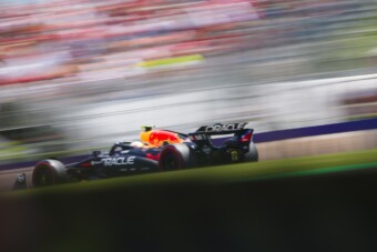 F1: Ellenfele rajongói zaklatják a Red Bull-pilótát