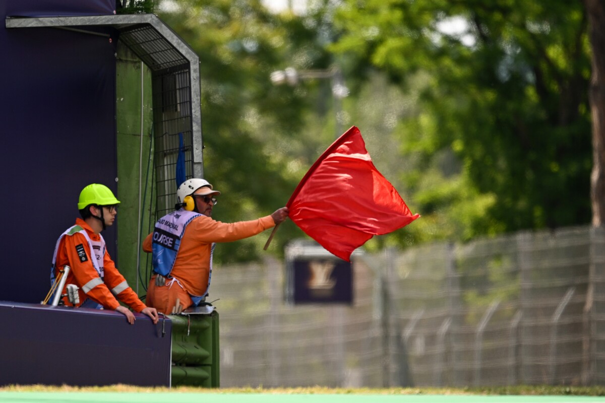 F1: Brutális bukások borzolták a kedélyeket az imolai időmérőn