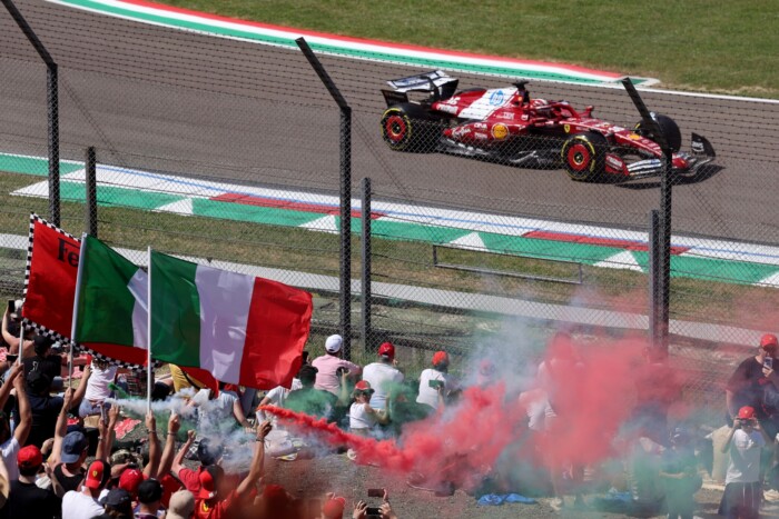 F1: Leclerc bevallotta, a szabályosság határán táncolt