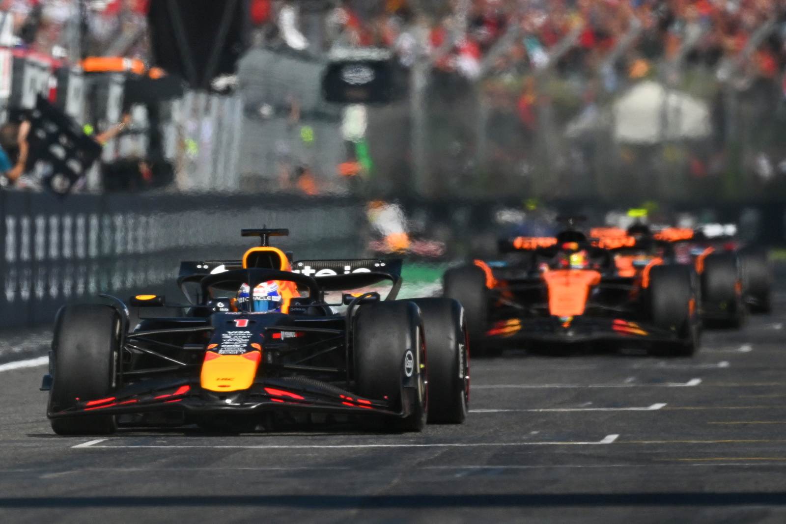F1: Norris segítheti Verstappen címvédését