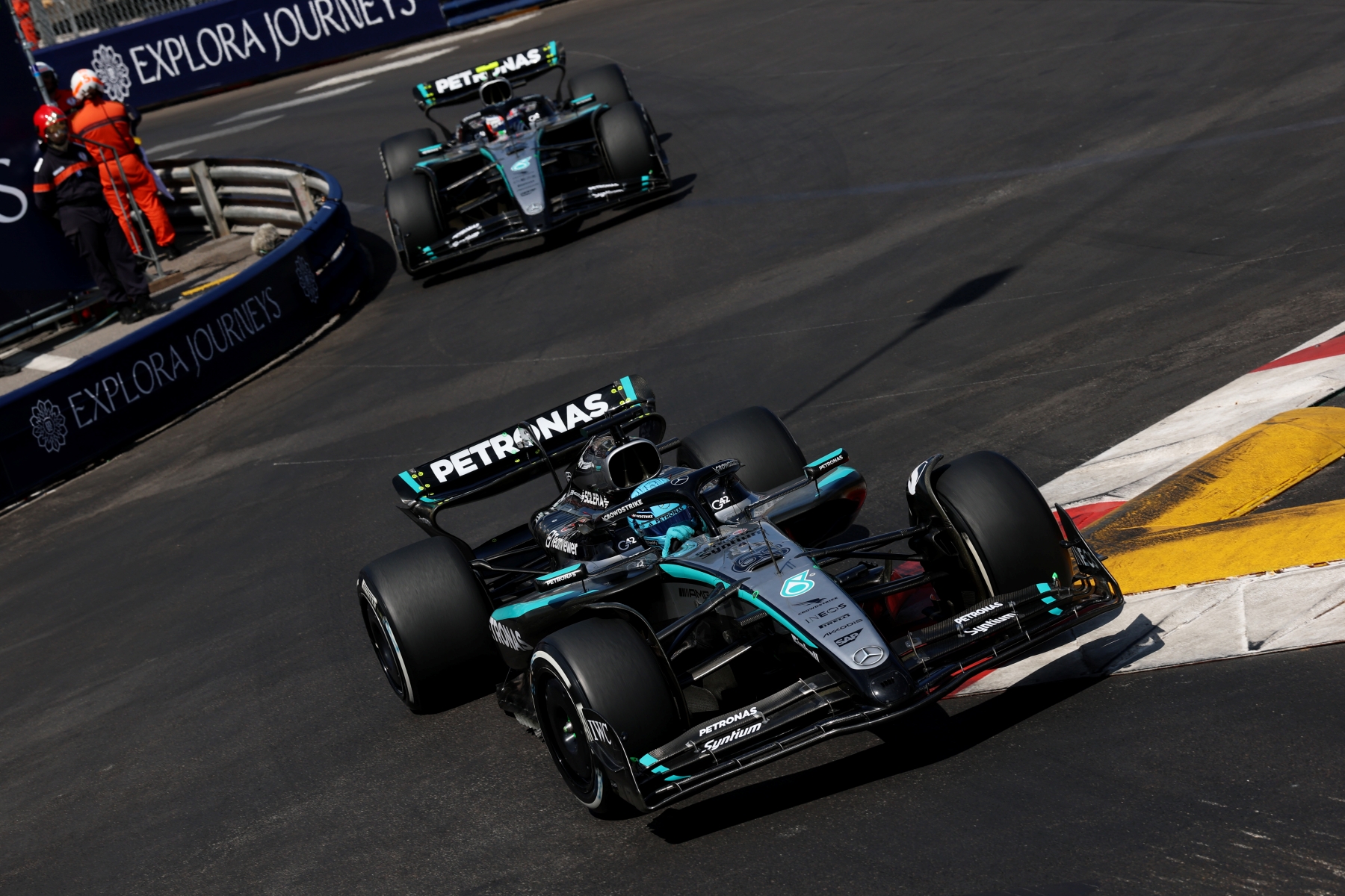 F1: Elszólása miatt büntették meg Russellt