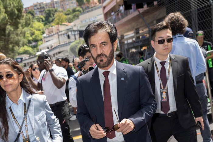 Évekig maradhat a botrányos elnök