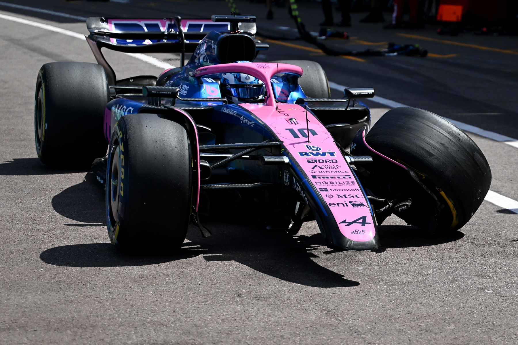 F1: Ellenfelére mutogat a balesetező pilóta