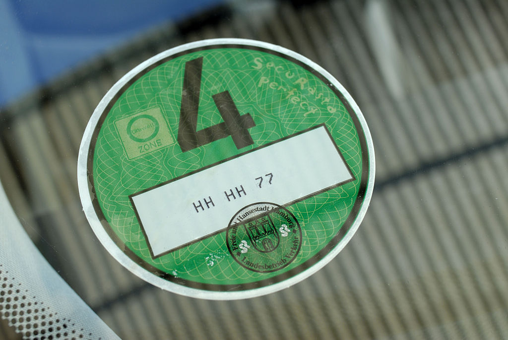 Egyre keményebb a német tiltás: sok magyar büntetést kockáztat, ha nincs ilyen matricája 1