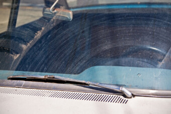 Itt a válasz, hogy miért nyikorog az a fránya ablaktörlő lapát