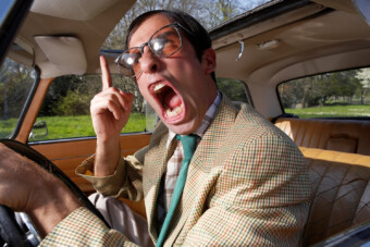 A Bëlga új száma tökéletes görbetükör a hazai bunkó autósoknak