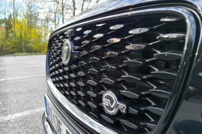 Halotti torral búcsúzik az utolsó üvöltő Jaguar 22 | Vezess Halotti torral búcsúzik az utolsó üvöltő Jaguar 22