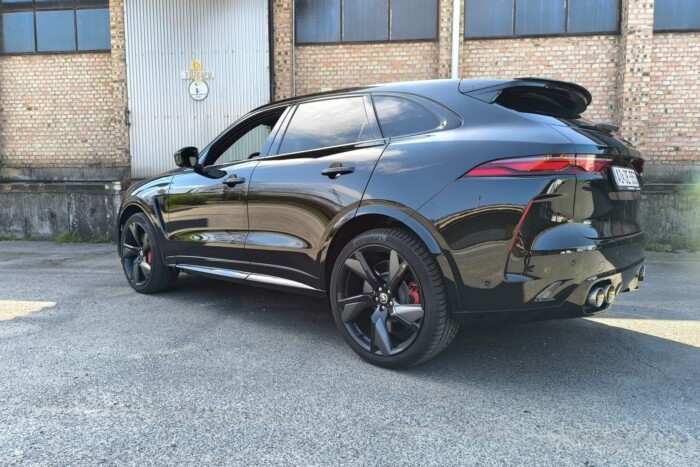 Halotti torral búcsúzik az utolsó üvöltő Jaguar 6 | Vezess Halotti torral búcsúzik az utolsó üvöltő Jaguar 6